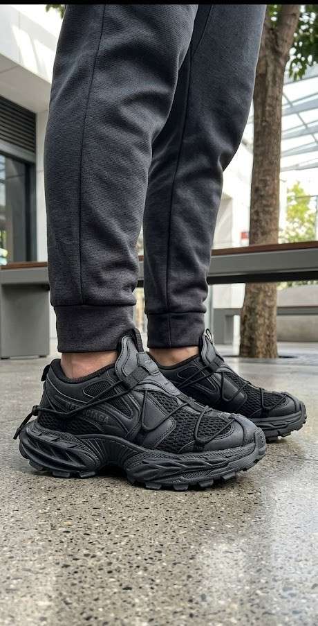 تريندى Balenciaga للرجال