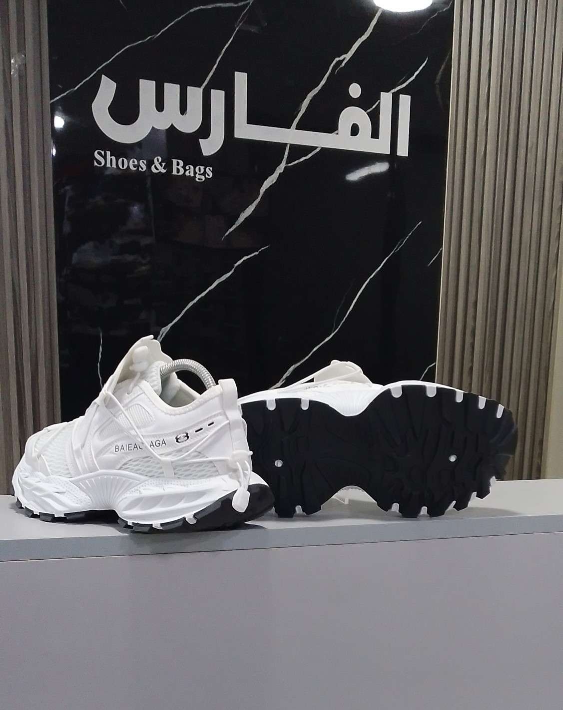 تريندى Balenciaga للرجال