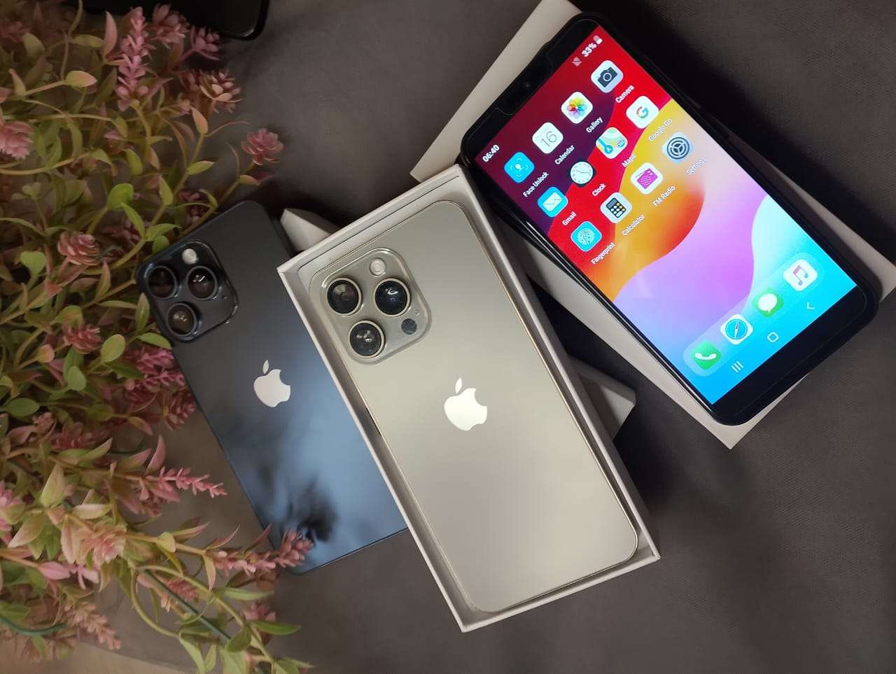 ipPhoOne 15 pro max كوبي