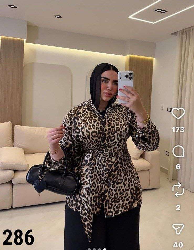 سوت قطعتين شيميز تايجر  مكون من بلاوز ڤرونس تايجر  وبنطلون