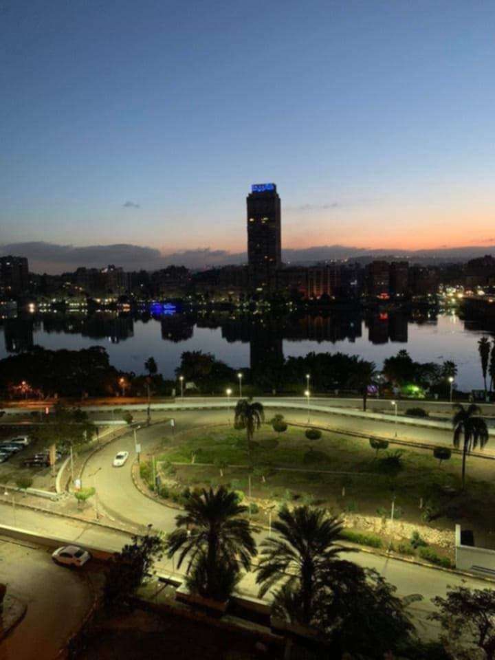 شقة للبيع على النيل مباشرة مساحة 150 م تقريباً