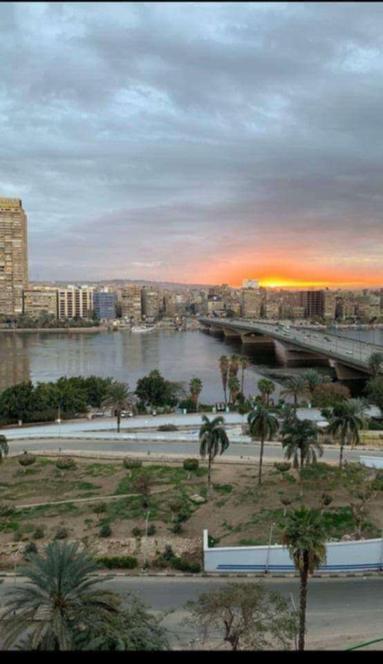 شقة للبيع على النيل مباشرة مساحة 150 م تقريباً