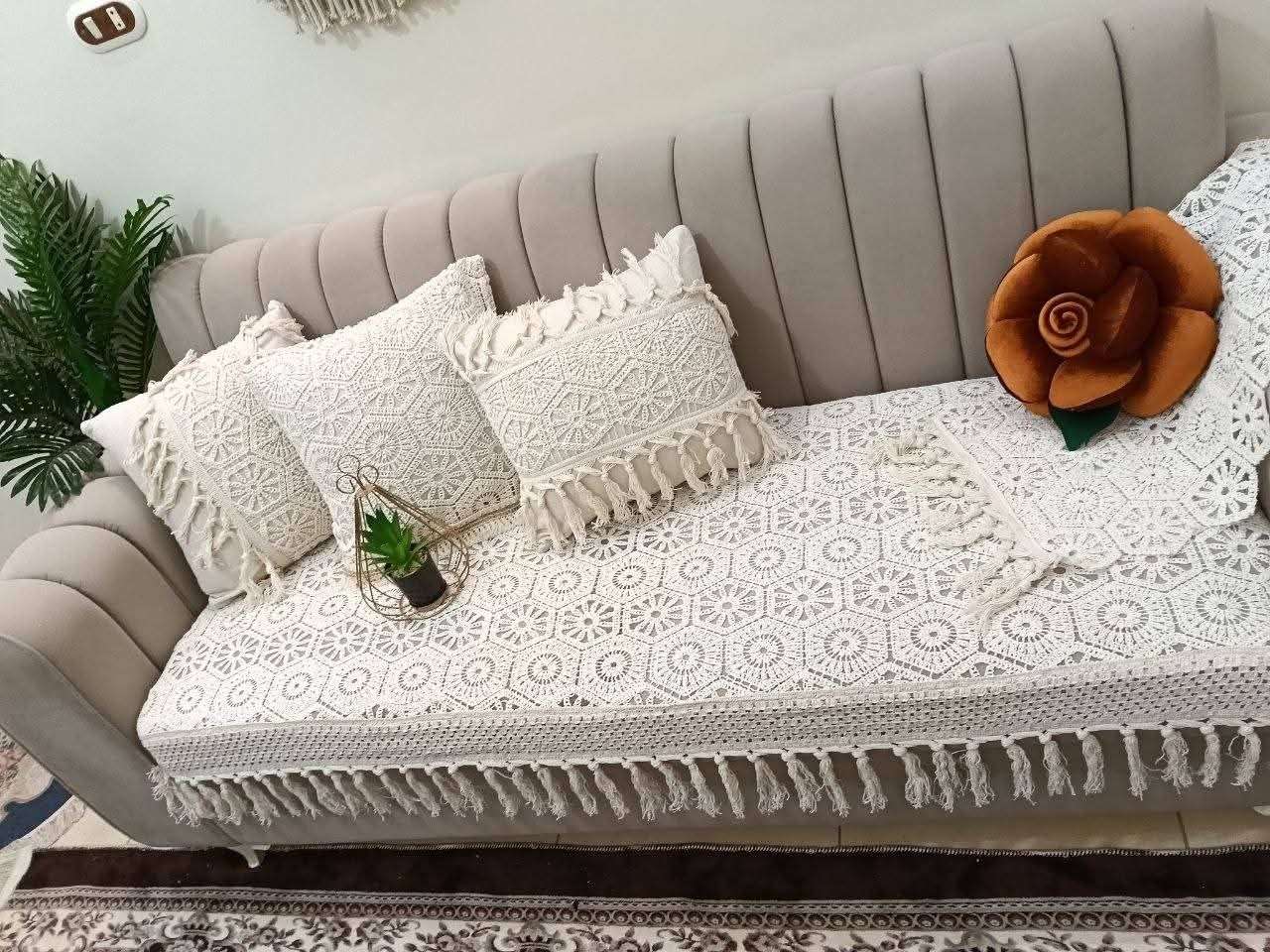 كنب مكرميه كنار شرارشيبالكنبه مقاس٢ متر