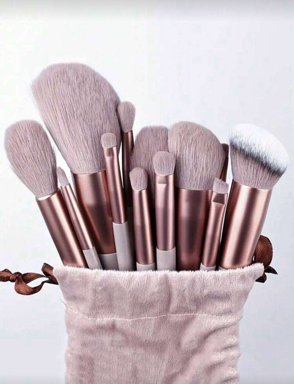 مجموعه فرش لتوزيع الميك اب