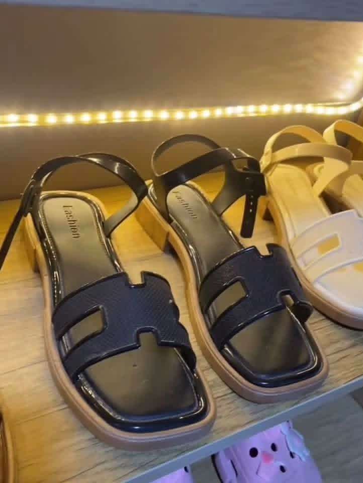 صندل مصيف تريندي