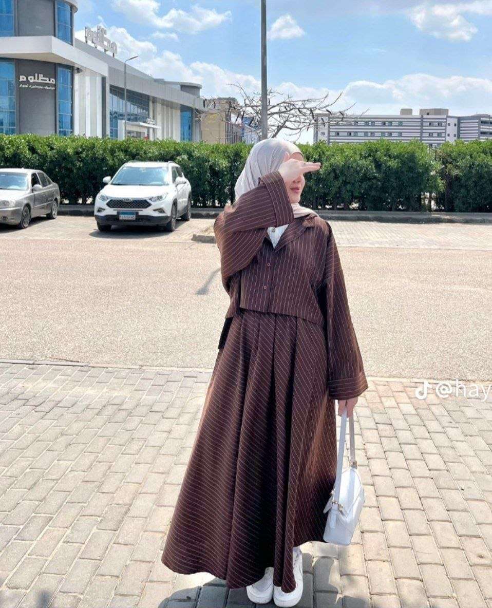 طقم سوت وجيبه كتان اسباني مستورد