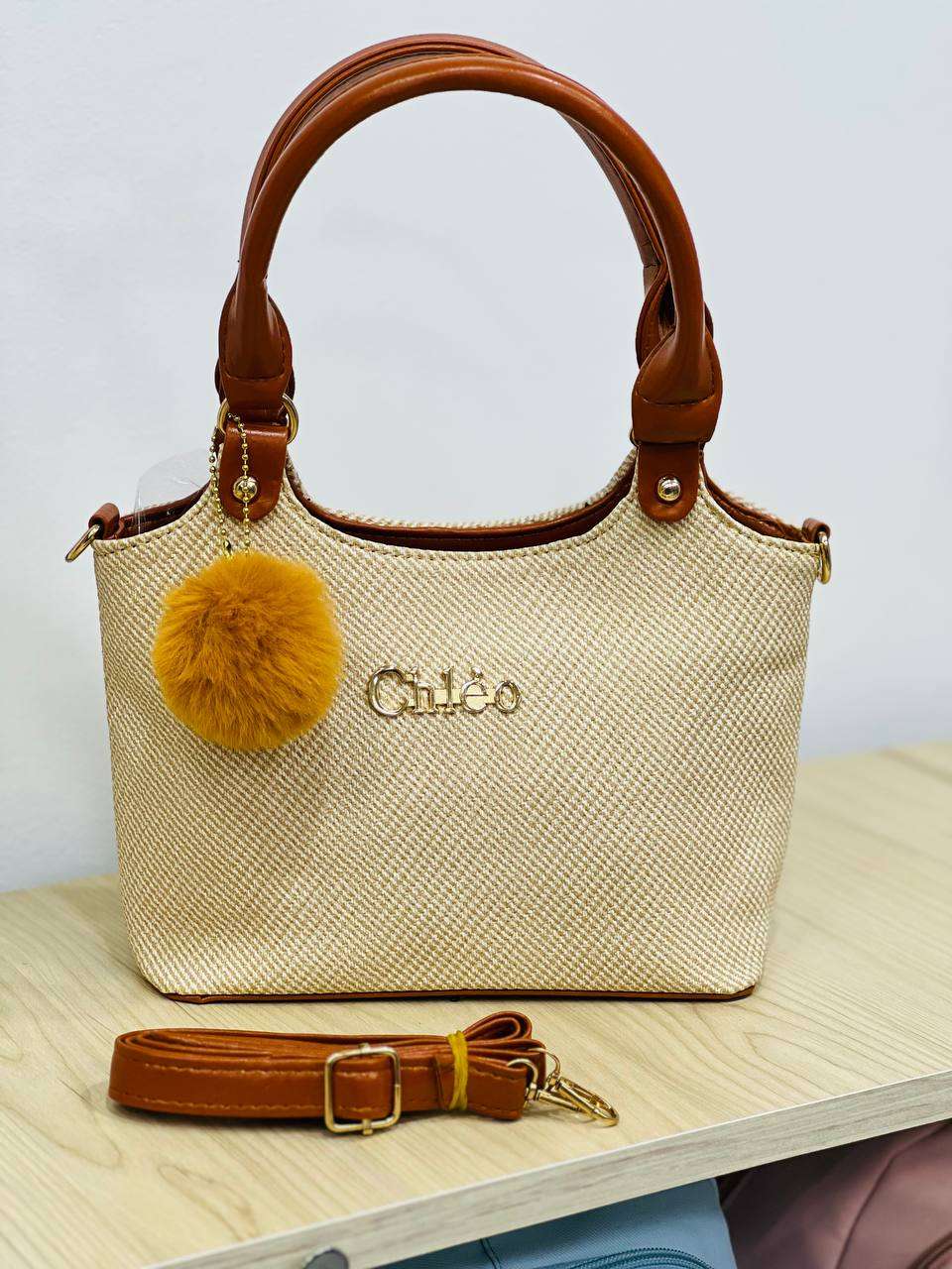 كروس chleo