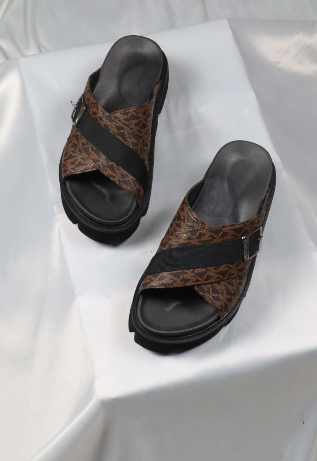 MK Men Slipper