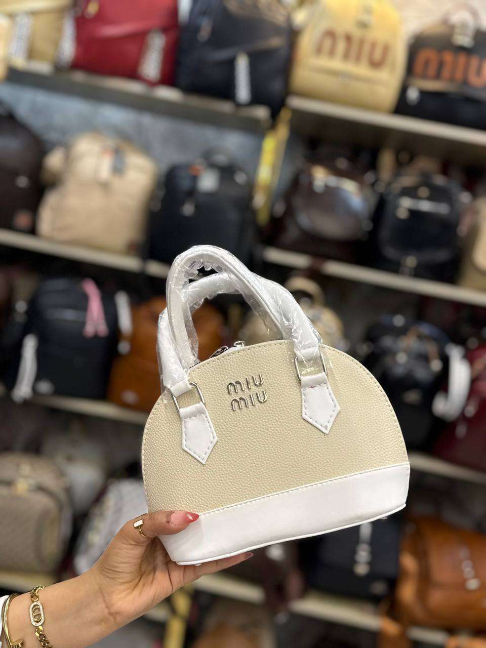 شنطة حريمي T 1