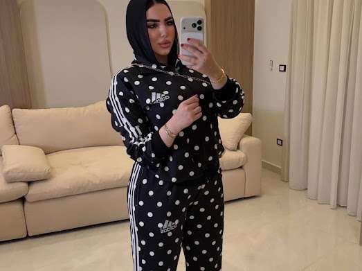سوت adidas منقط