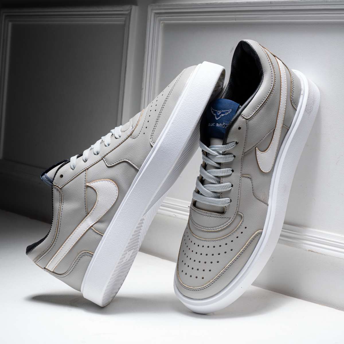 كوتشي Nike Sneakers