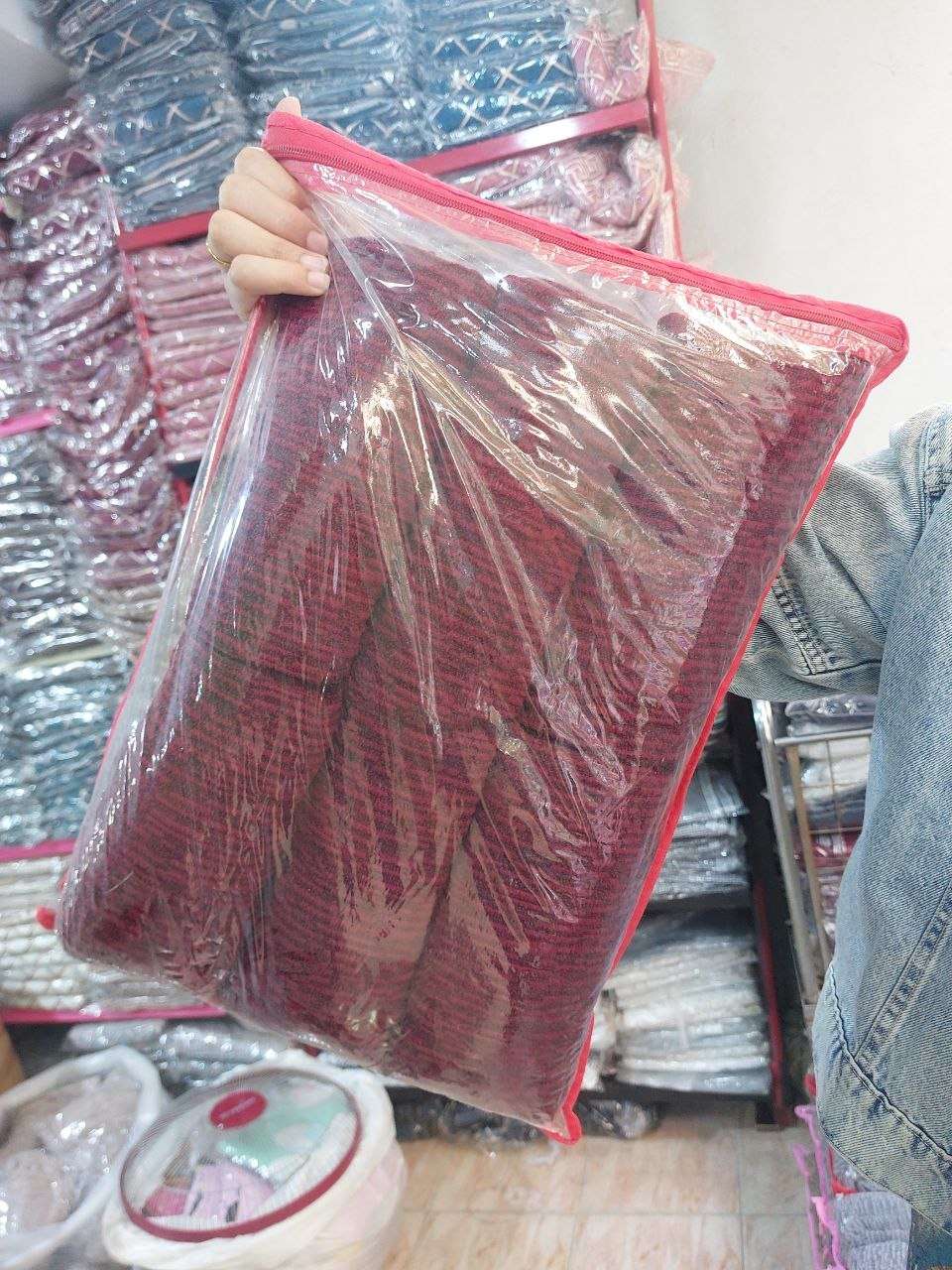طقم 6 كراسي سفرة جاكار اسباني