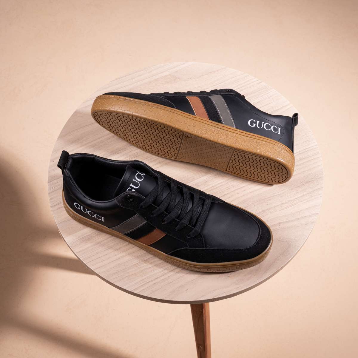 كوتشي Sneakers Gucci SV73