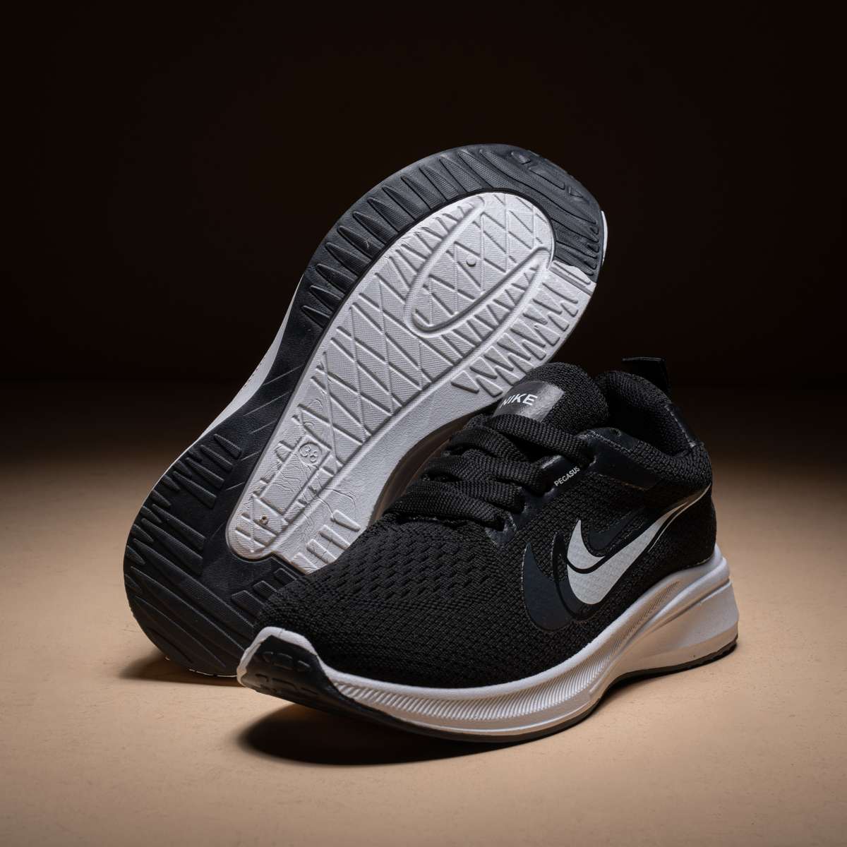 كوتشى Nike  DS2