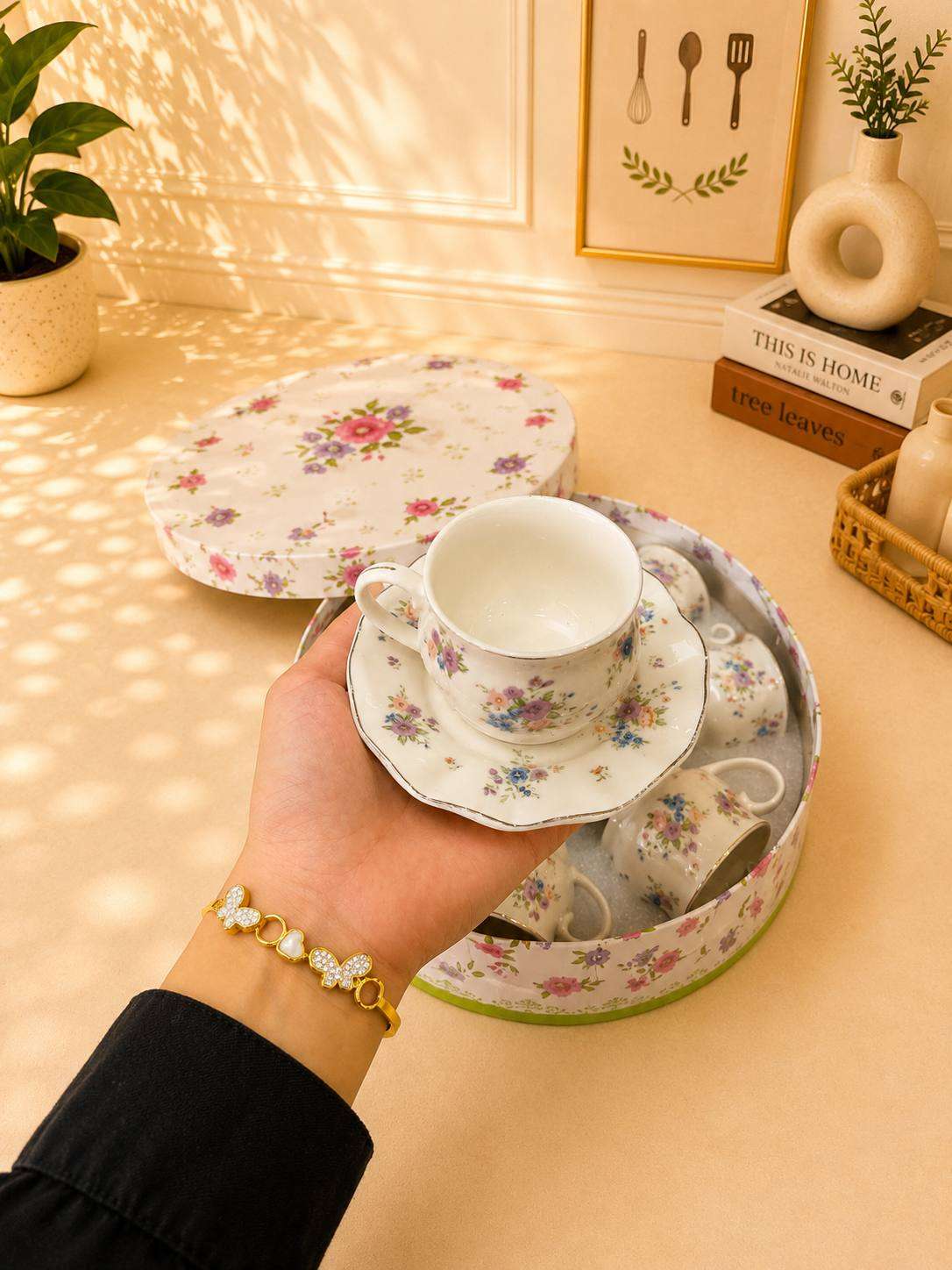 مج بورسلين قهوه بالطبق