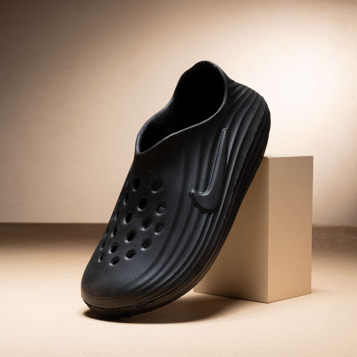سليبر slipper nike bat