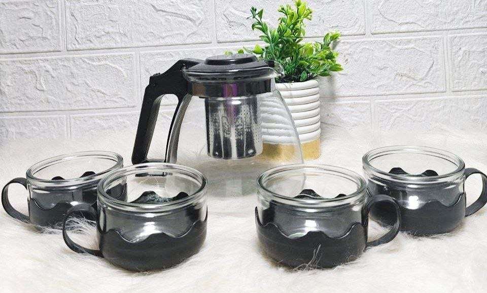 طقم تقديم زجاج براد + 4 كوب