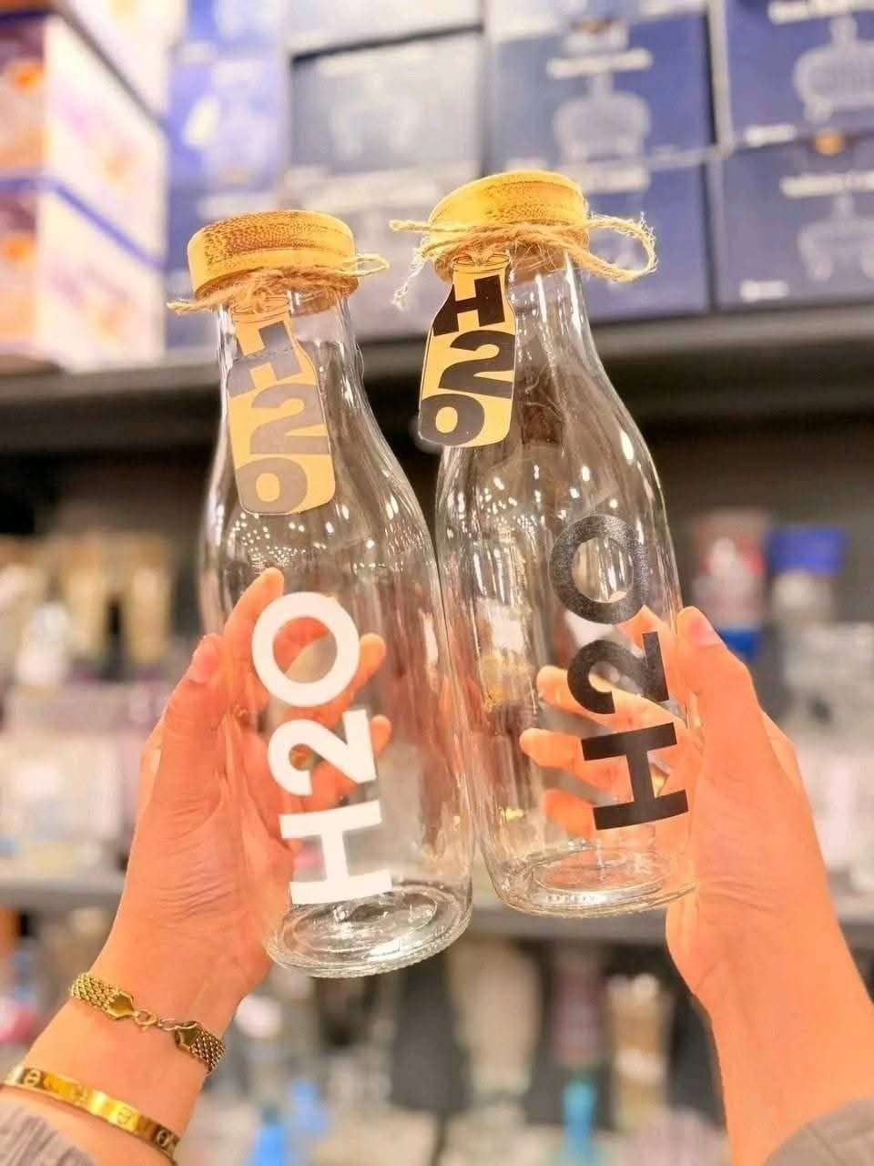 زجاجه مياه ولبن H2o