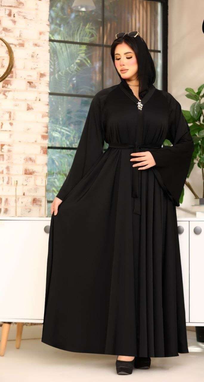 عباية سمراء