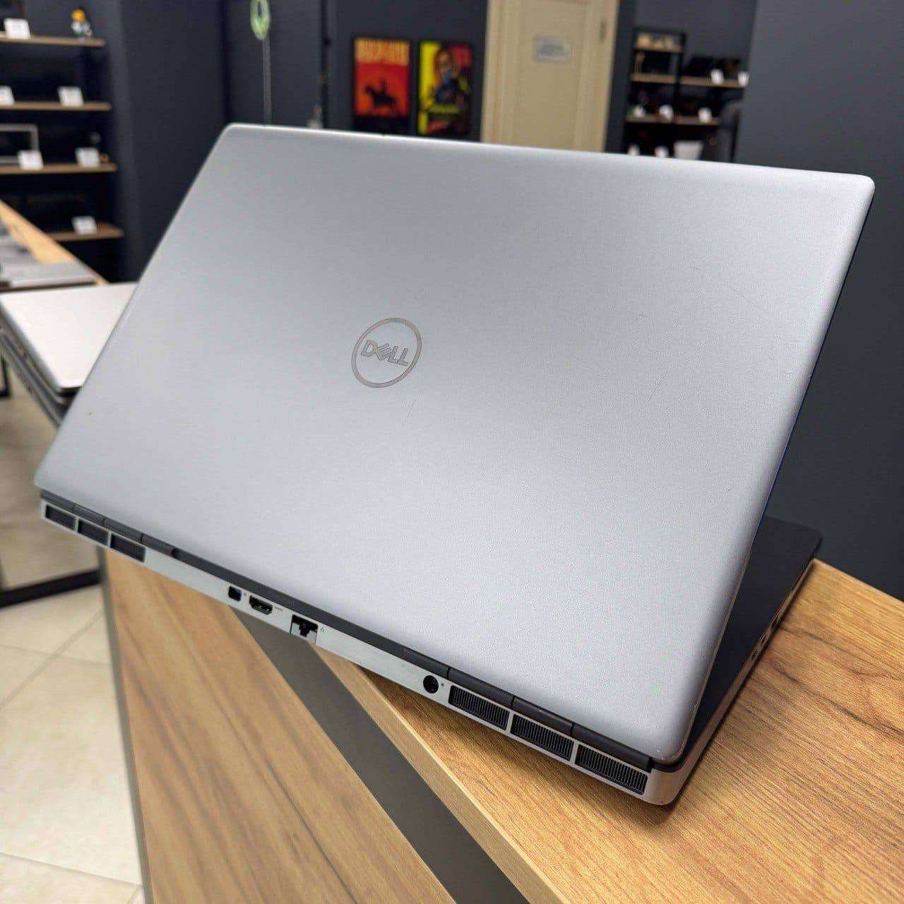DELL PRECISION 7750 Workstation بمواصفات عالية