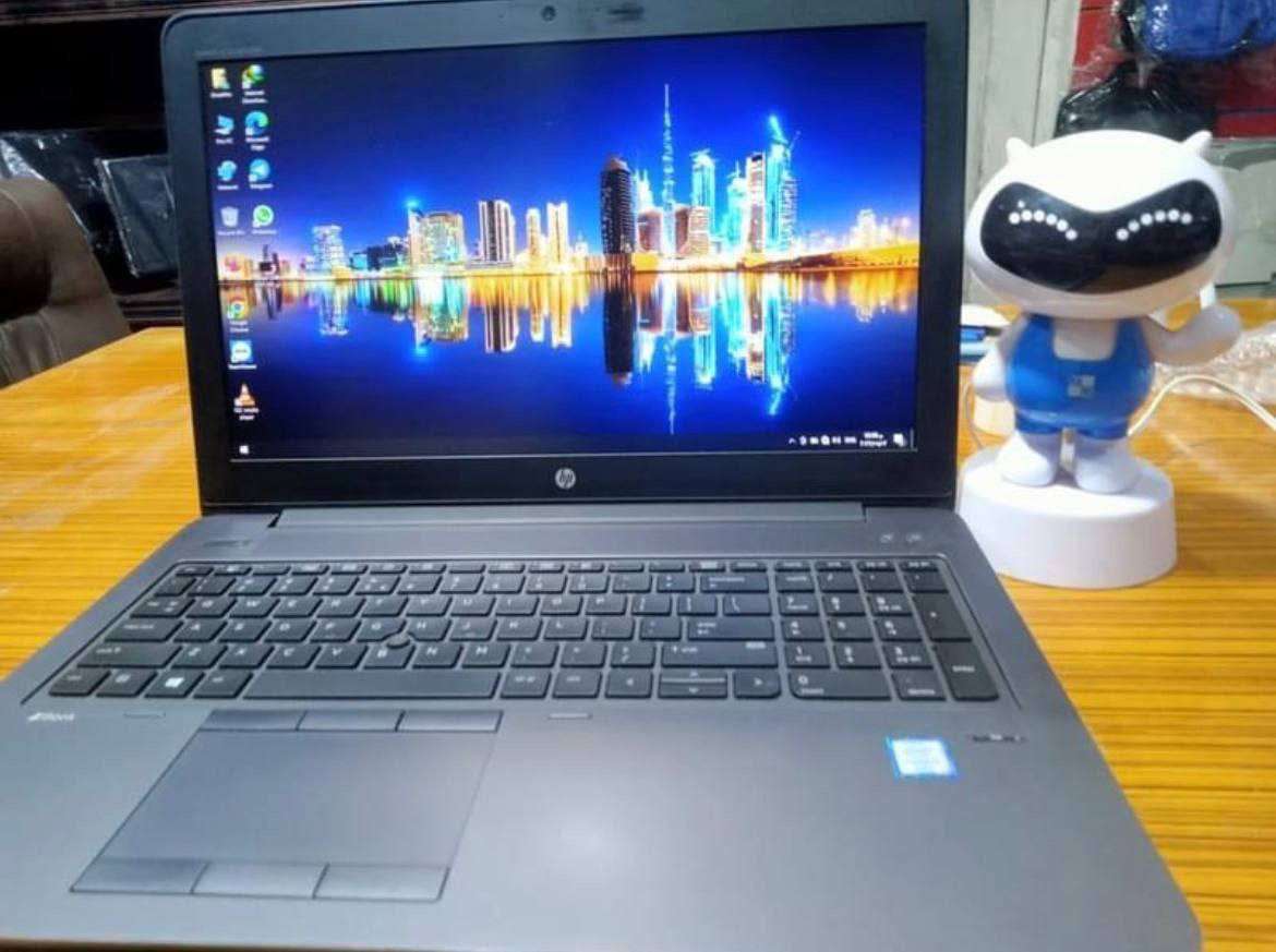 HP ZBook 15 G3 Core i7 6700HQ 16GB RAM 512GB SSD مع كارتين شاشة