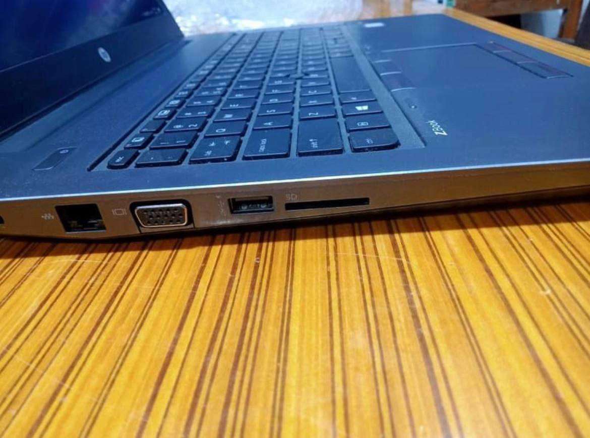 HP ZBook 15 G3 Core i7 6700HQ 16GB RAM 512GB SSD مع كارتين شاشة
