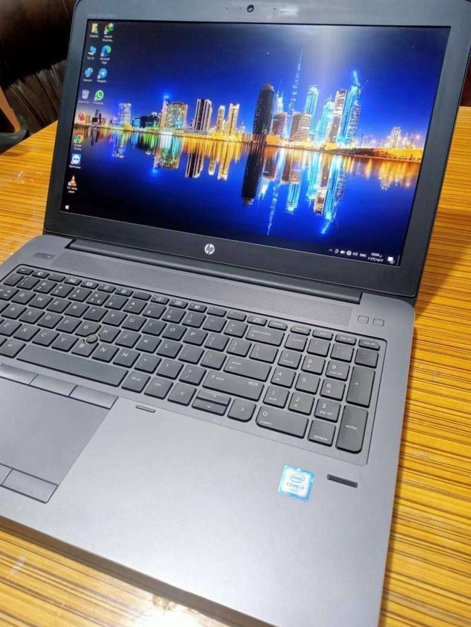 HP ZBook 15 G3 Core i7 6700HQ 16GB RAM 512GB SSD مع كارتين شاشة