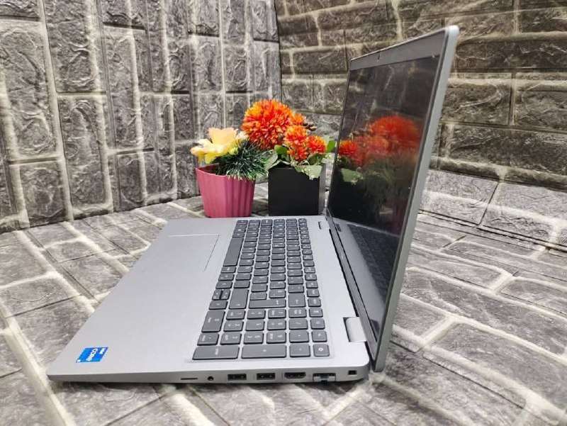 Dell Latitude 5520 Core i7 15.6 بوصة