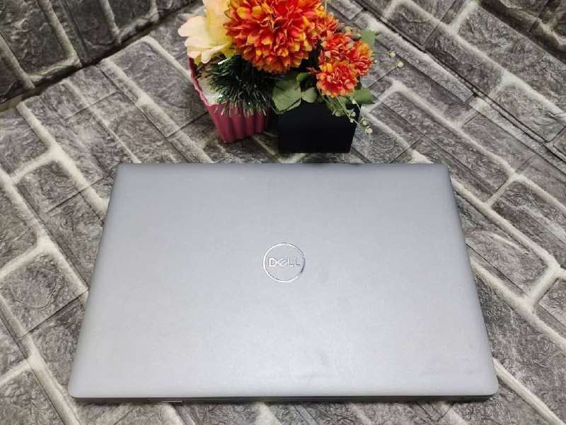 Dell Latitude 5520 Core i7 15.6 بوصة