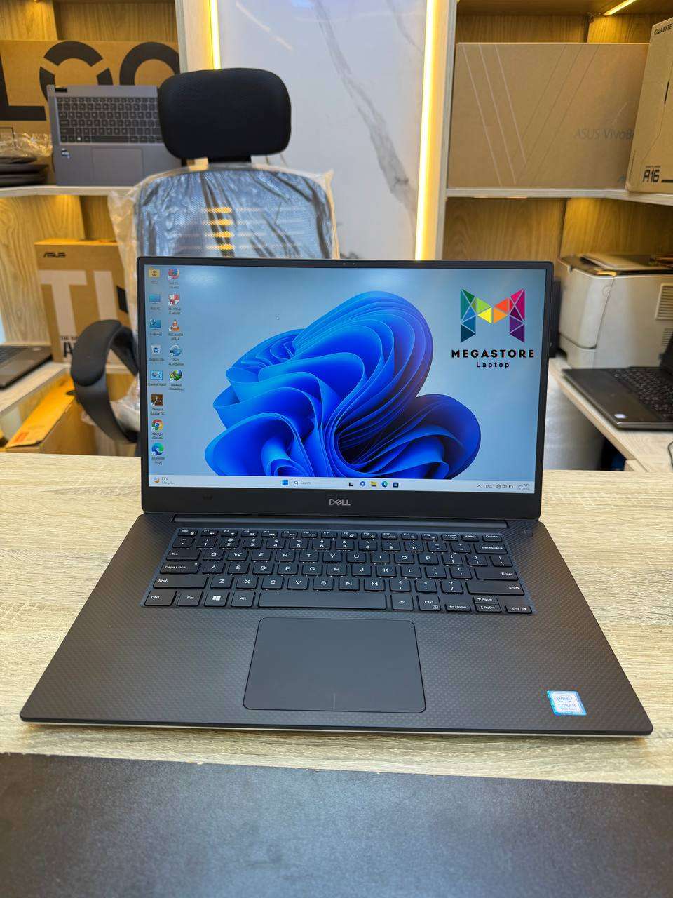 Dell Precision 5540 Workstation Intel Core i9-9880H 16GB RAM