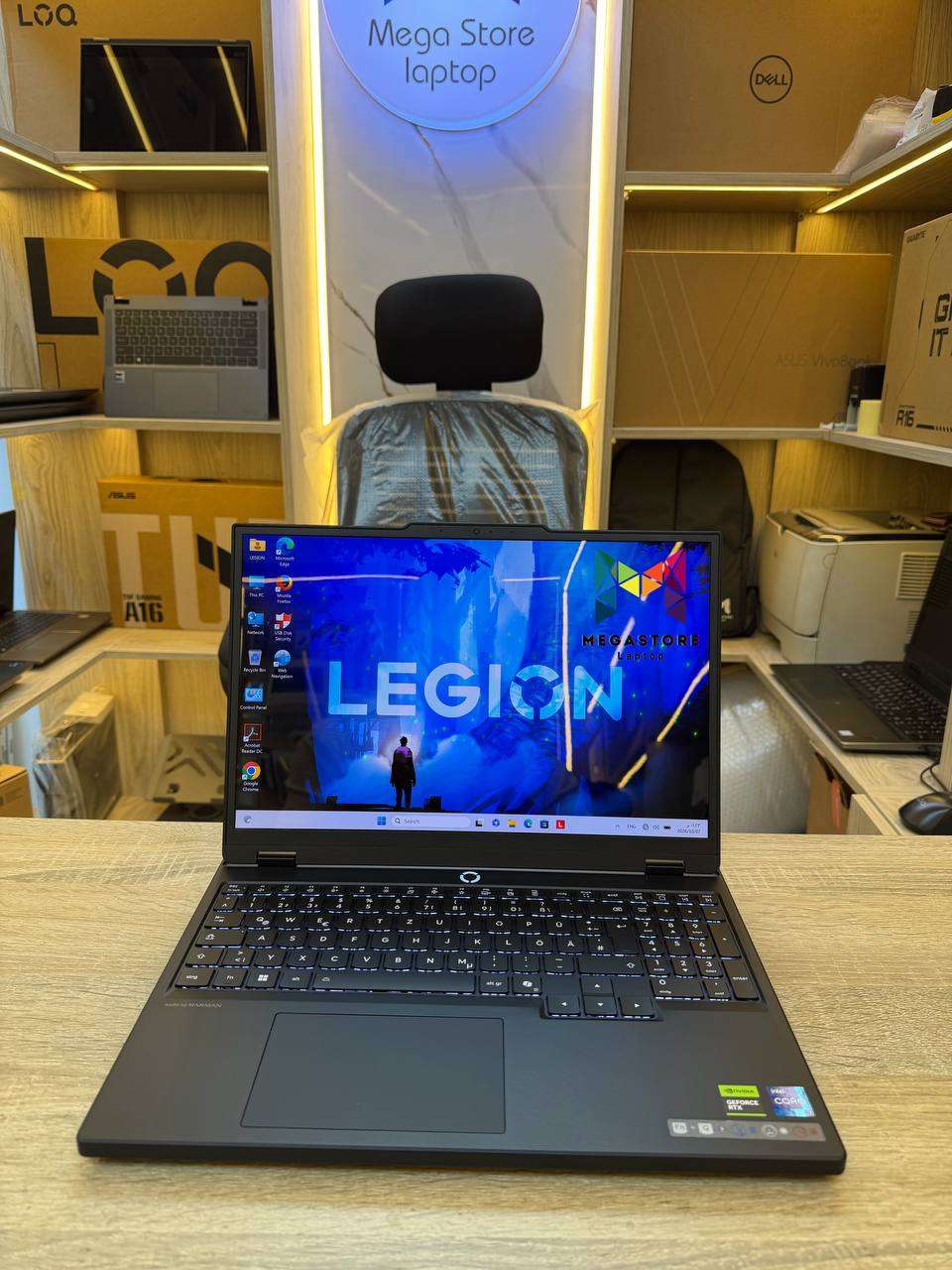 Lenovo Legion 5 OLED i7-13650HX RTX 5060 Laptop