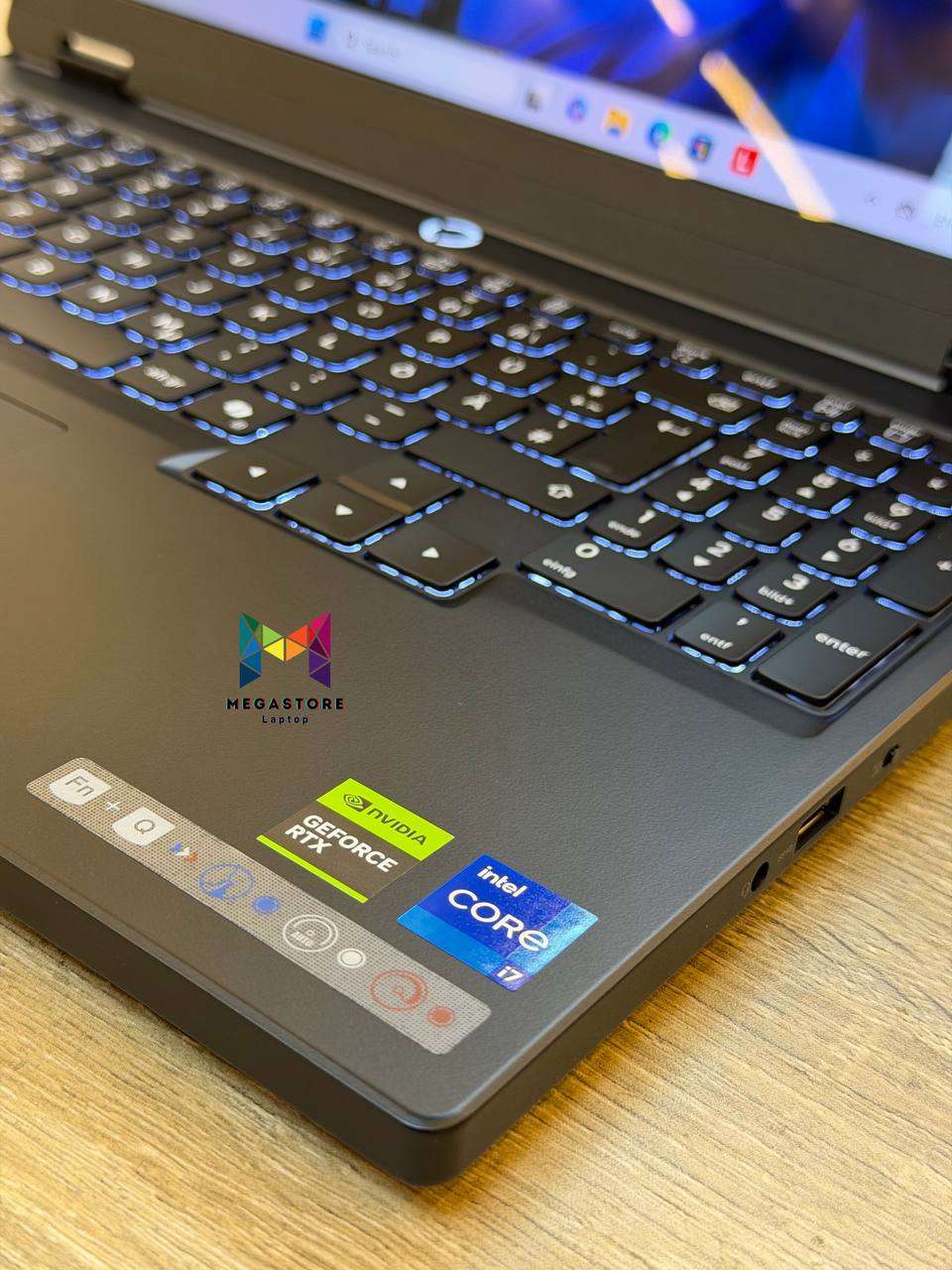 Lenovo Legion 5 OLED i7-13650HX RTX 5060 Laptop