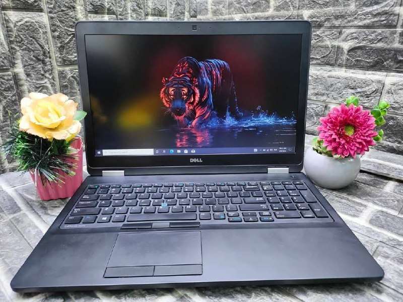 Dell Precision 3520 Intel Core i5 7th Gen Laptop