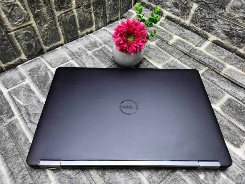Dell Precision 3520 Intel Core i5 7th Gen Laptop
