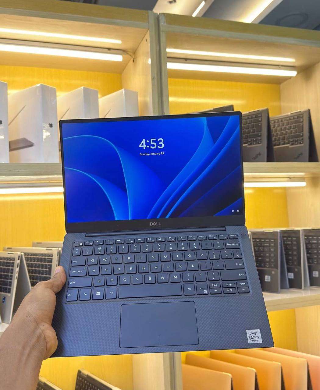 Dell XPS 13 7390 Intel Core i5 10th Gen Ultrabook