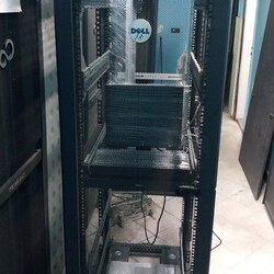 Dell 4210 42U PowerEdge Server Network Rack Cabinet 1000mm x 610mm